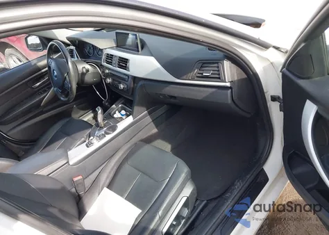 2013 BMW 328I xDrive z USA, uszkodzony, nr VIN WBA3B5C55DF593060